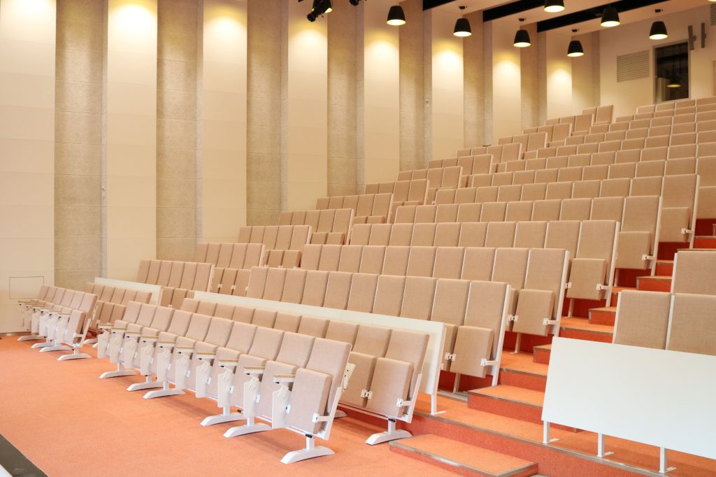 auditorium stoelen