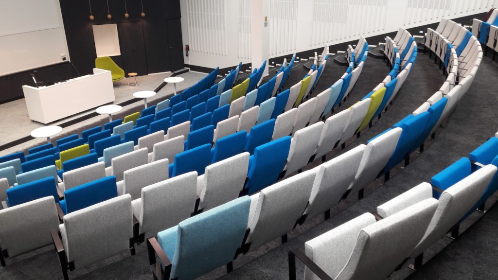 auditorium stoelen